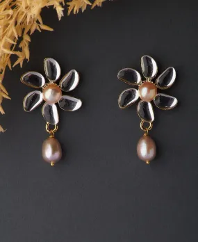 Fashionable Floral Pearl Hanging Earring